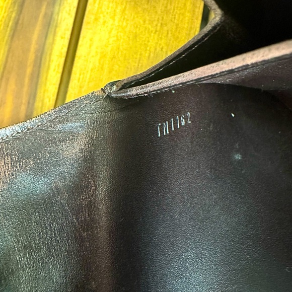 LOUIS VUITTON VERNIS BURGUNDY WALLET ON CHAIN/CROSSBODY - Picture 9 of 15